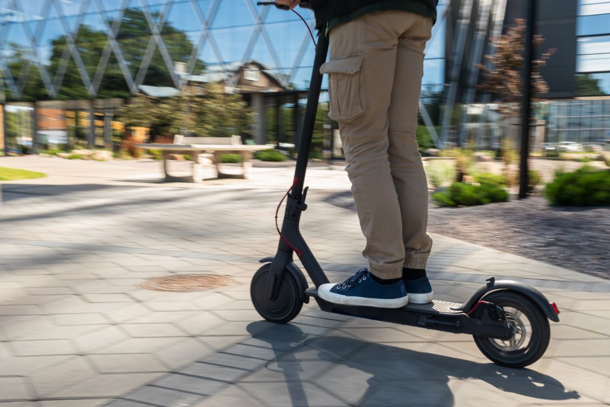 Peúgo: Transforming Commutes with a Revolutionary Electric Scooter.